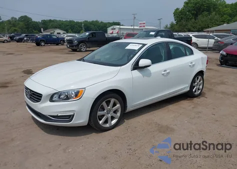 2016 Volvo S60 Premier из США, поврежденный, VIN YV126MFK4G2412051